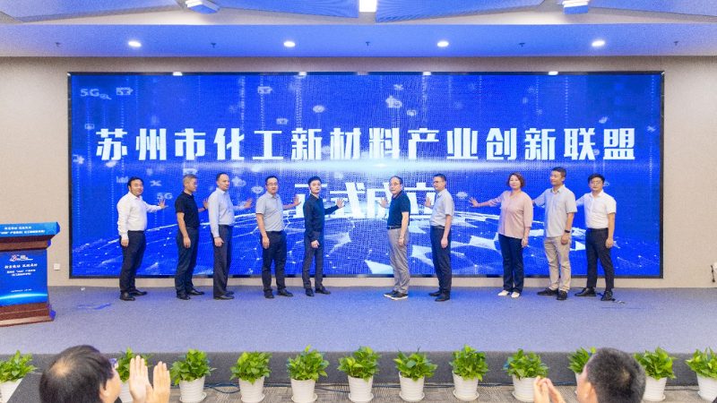 性能优势：轻与强的极致组合